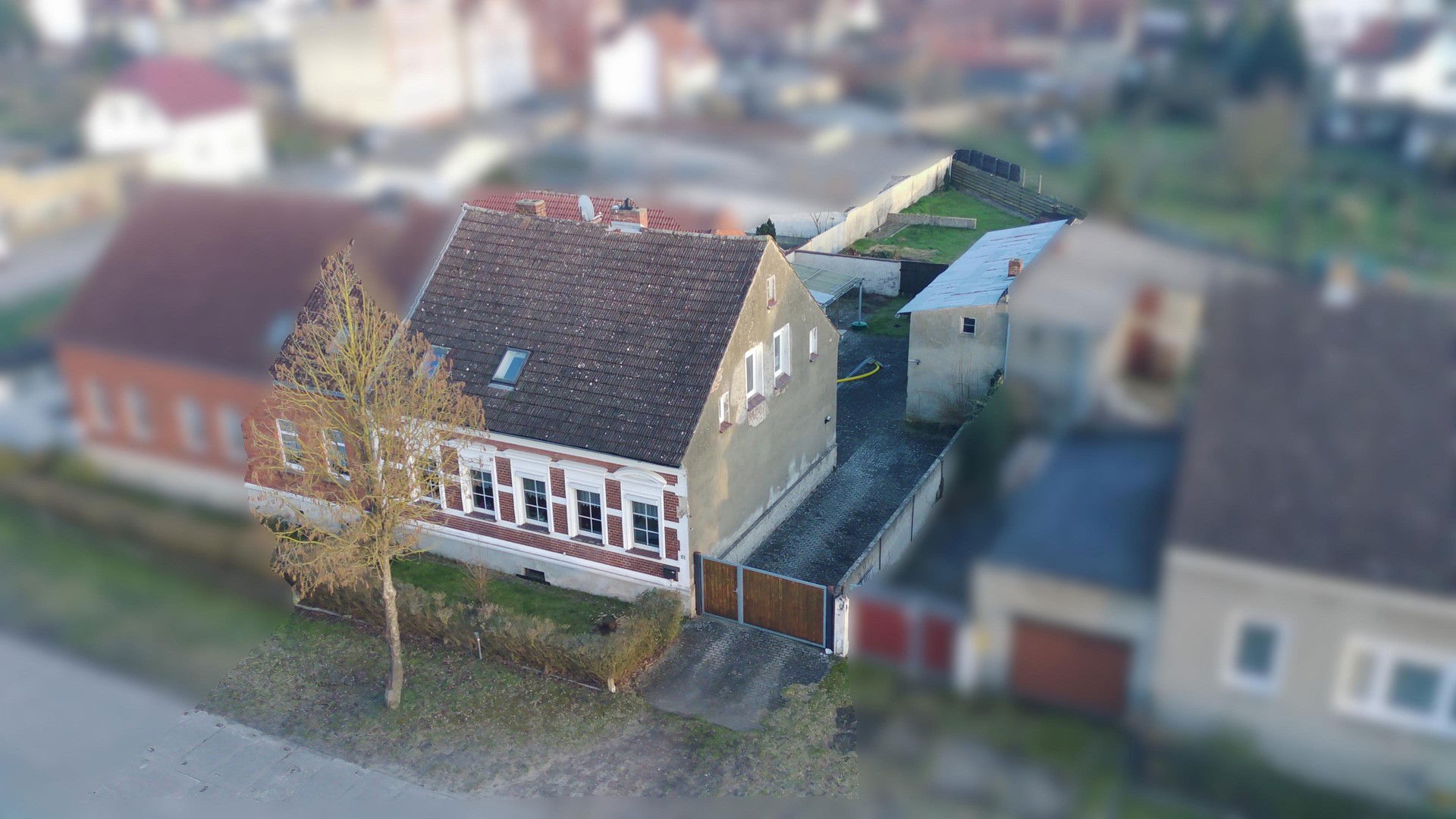 Doppelhaushälfte zum Kauf provisionsfrei 170.000 € 9 Zimmer 140 m²<br/>Wohnfläche 713 m²<br/>Grundstück Rathenow Rathenow 14712