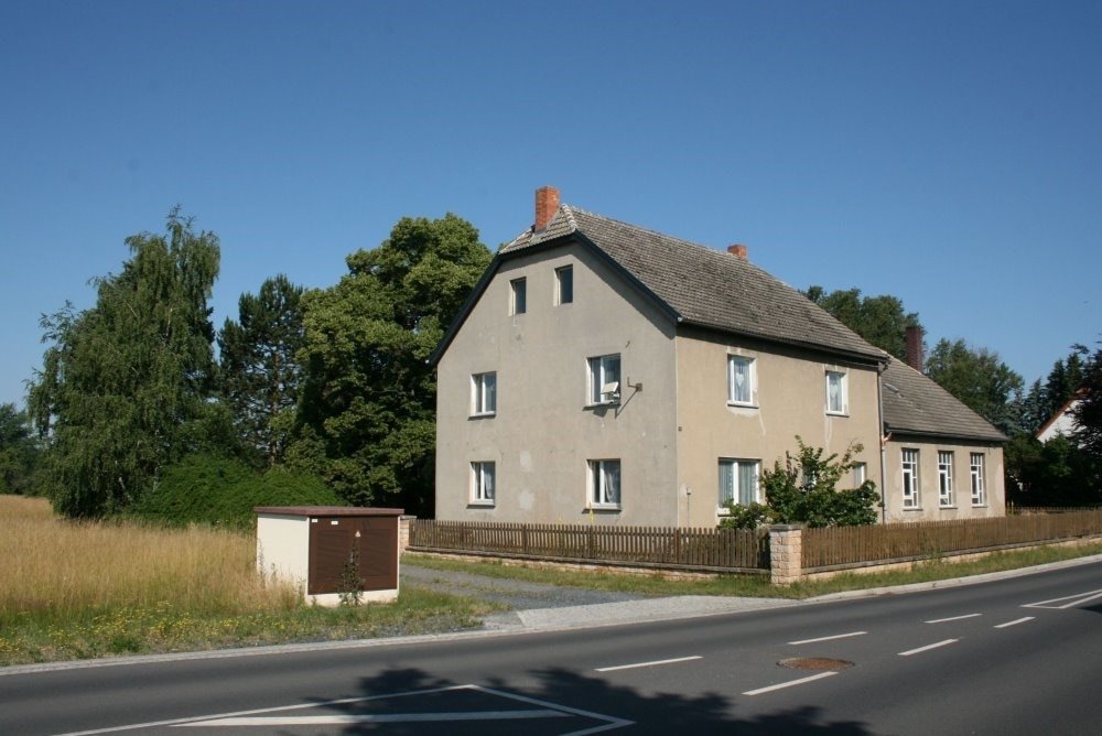 Mehrfamilienhaus zum Kauf provisionsfrei 120.000 € 7 Zimmer 230 m²<br/>Wohnfläche 5.000 m²<br/>Grundstück Straßgräbchen Bernsdorf 02994