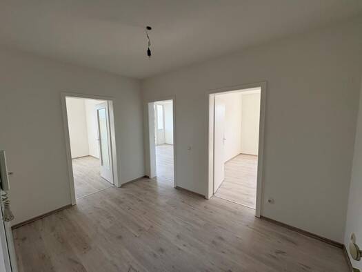 Wohnung zur Miete 479 € 2 Zimmer 63,4 m² 6. Geschoss Von-Humboldt-Straße 8 Birth Velbert 42549