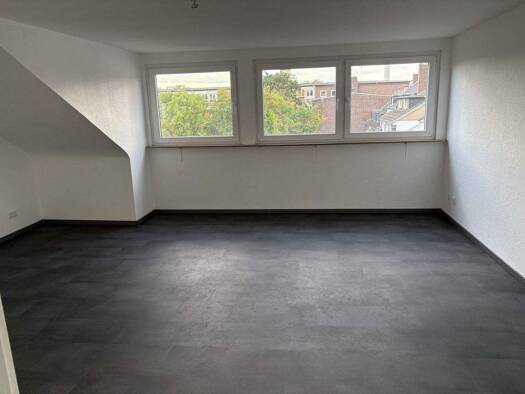 Wohnung zur Miete 350 € 1 Zimmer 47 m² Geschoss 4/4 frei ab sofort Kardinal-Galen-Str. 120 Duissern Duisburg 47058
