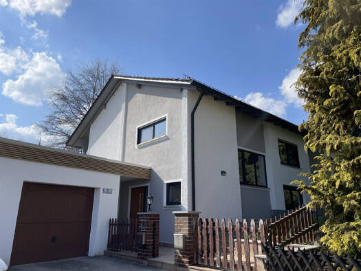 Doppelhaushälfte zur Miete 1.300 € 4 Zimmer 122 m² 518 m² Grundstück frei ab 01.07.2026 Vilsbiburg 84137