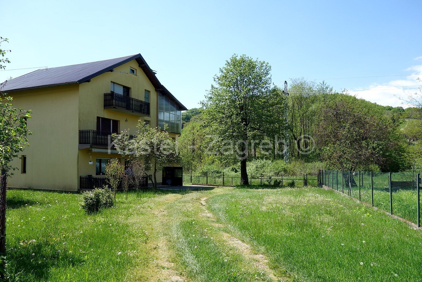 Haus zum Kauf 290.000 € 11 Zimmer 316 m²<br/>Wohnfläche Mirosevecka cesta Gornja Dubrava center