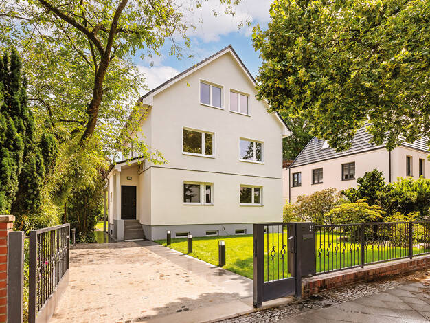 Villa zum Kauf provisionsfrei 2.350.000 € 9 Zimmer 239,2 m² 794 m² Grundstück frei ab sofort Walterhöferstraße 21 Zehlendorf Berlin 14165