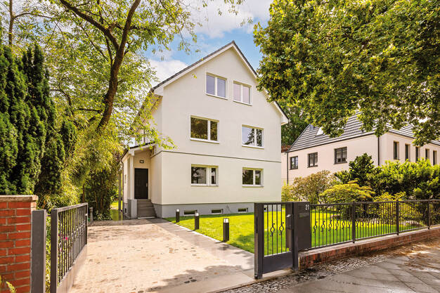 Villa zum Kauf provisionsfrei 2.350.000 € 9 Zimmer 239,2 m² 794 m² Grundstück frei ab sofort Walterhöferstraße 21 Zehlendorf Berlin 14165