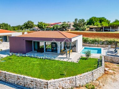 Haus zum Kauf 420.000 € 4 Zimmer 102 m² 567 m² Grundstück Porec center 52440