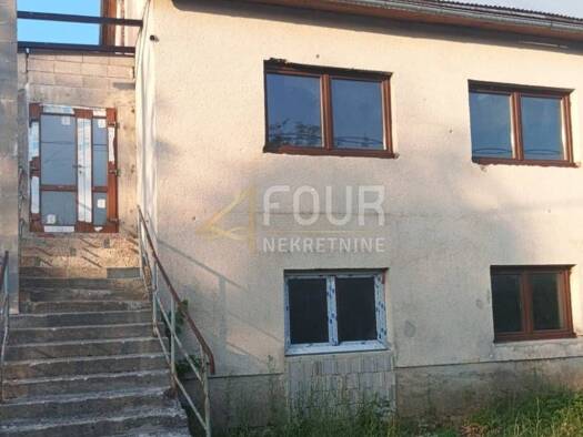 Einfamilienhaus zum Kauf 110.000 € 6 Zimmer 307 m² Centar, Gospić Gospić 53000