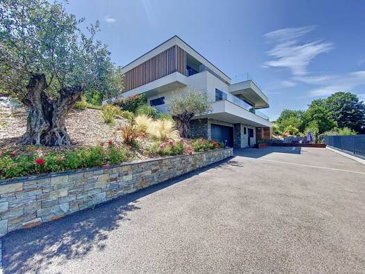 Haus zum Kauf 1.960.000 € 270 m² 1.047 m² Grundstück Neuvecelle 74500