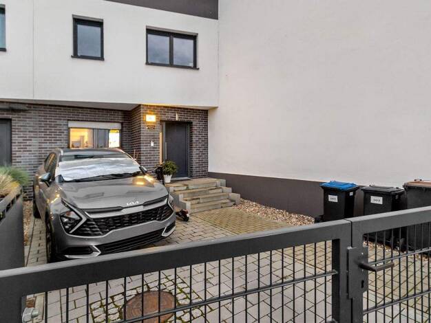 Reihenmittelhaus zur Miete 1.950 € 5 Zimmer 155 m² 174 m² Grundstück Gesundbrunnen Halle 06128