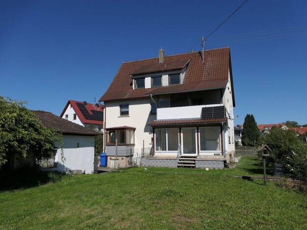Mehrfamilienhaus zum Kauf 310.000 € 11 Zimmer 230 m² 851 m² Grundstück frei ab sofort Bingen 72511