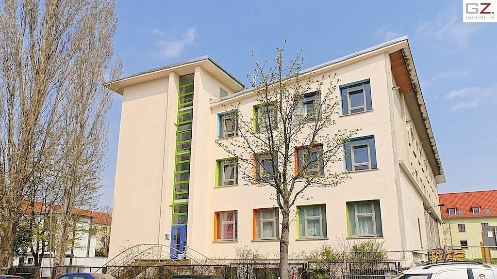 Wohnung zur Miete 380 € 1 Zimmer 23,5 m²<br/>Wohnfläche August- Bebel- Str. 17 Strehlen (August-Bebel-Str.) Dresden 01219