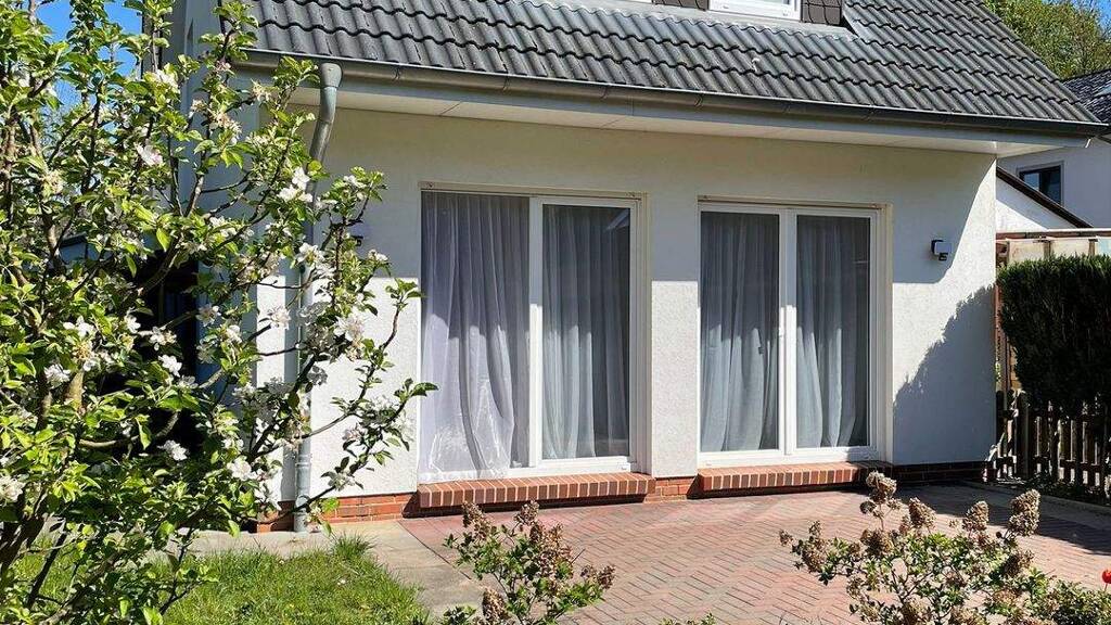 Doppelhaushälfte zum Kauf 579.000 € 5 Zimmer 111 m² 330 m² Grundstück frei ab 30.01.2026 Lurup Hamburg 22549