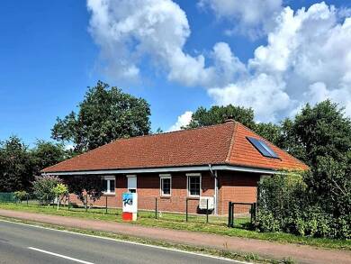 Bungalow zum Kauf 329.000 € 5 Zimmer 168 m² 971 m² Grundstück Boizenburger Straße 8 Bandekow Bandekow 19273