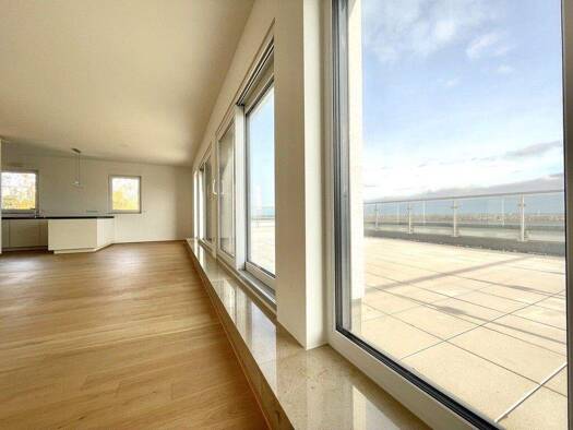 Penthouse zur Miete 2.100 € 3 Zimmer 126 m² 2. Geschoss frei ab 01.12.2025 Laubenheim Mainz 55130