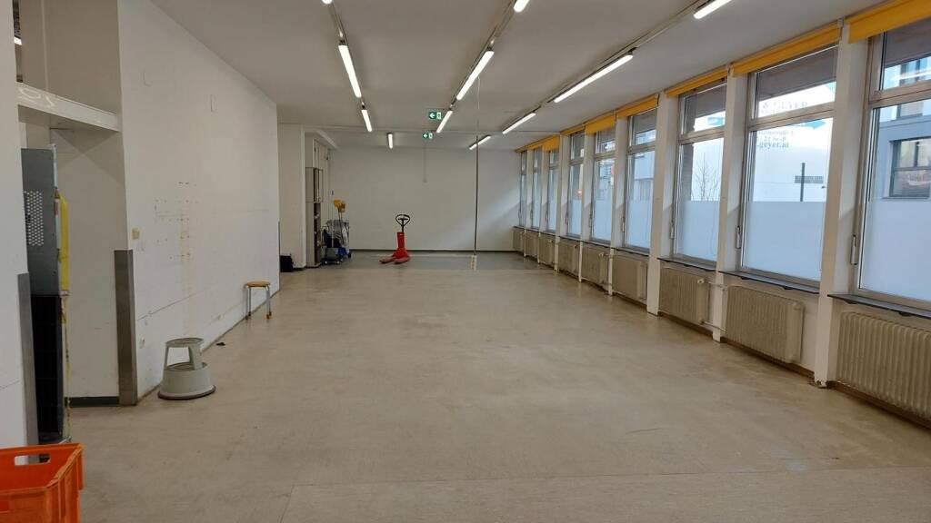 Bürofläche zur Miete 900 € 2 Zimmer 150 m² Bürofläche Mistelbach 2130