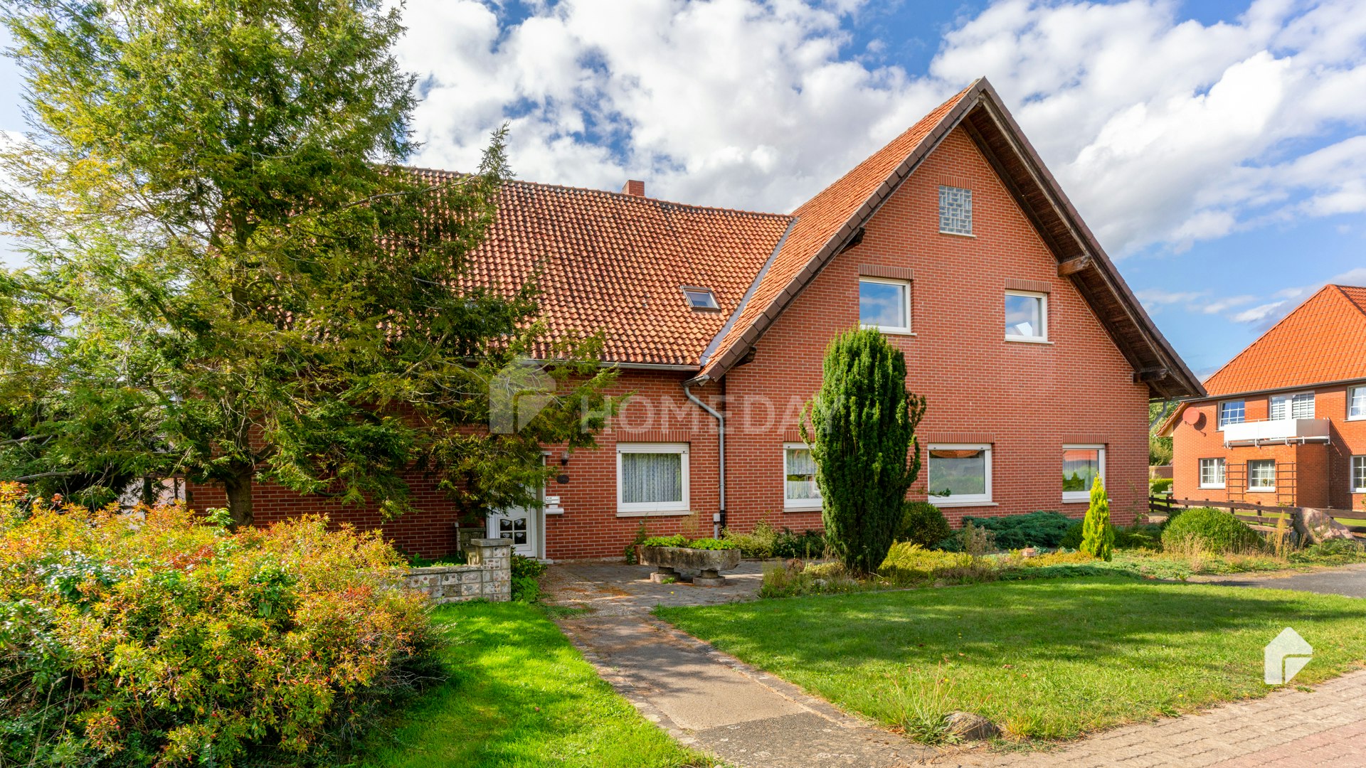 Mehrfamilienhaus zum Kauf 345.000 € 10 Zimmer 345 m²<br/>Wohnfläche 2.505 m²<br/>Grundstück Lauenhagen Lauenhagen 31714