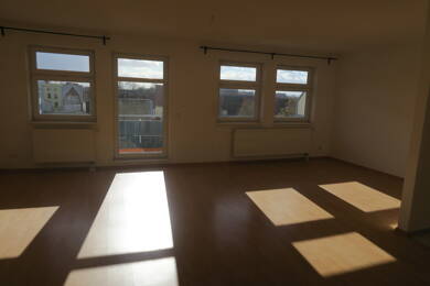Wohnung zur Miete 425 € 2 Zimmer 96,3 m² Dachgeschoss, 2. Geschoss frei ab sofort Oschersleben Oschersleben (Bode) 39387