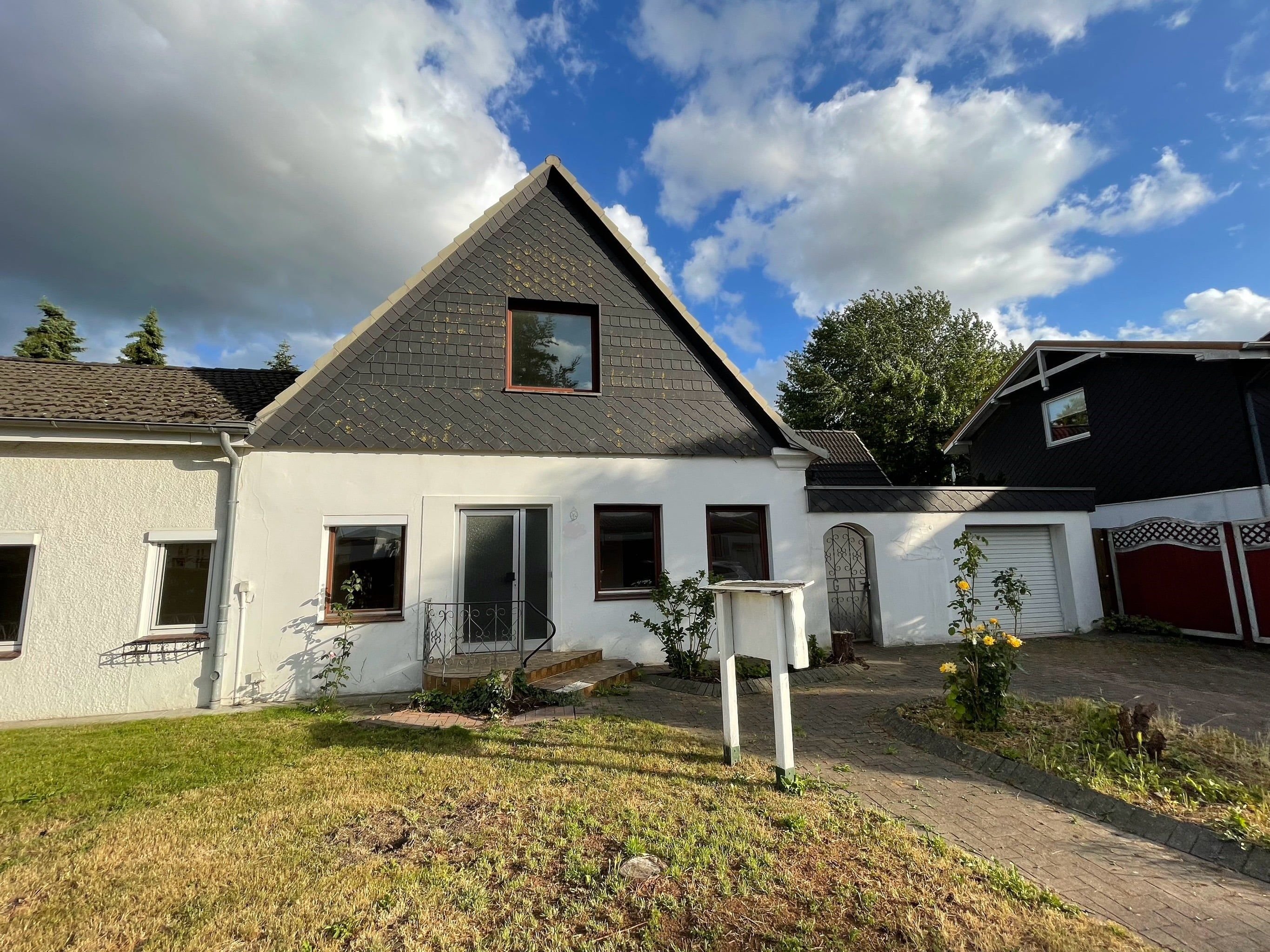 Einfamilienhaus zum Kauf 265.000 € 5,5 Zimmer 129 m²<br/>Wohnfläche 763 m²<br/>Grundstück Meimersdorf Bezirk 1 Kiel 24145