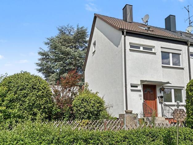 Reihenendhaus zum Kauf 325.000 € 5 Zimmer 104 m² 224 m² Grundstück Bronnamberg Zirndorf 90513