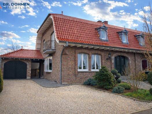 Doppelhaushälfte zum Kauf 298.000 € 4 Zimmer 145 m² 450 m² Grundstück Höngen Selfkant 52538