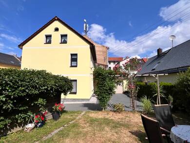 Haus zum Kauf 299.000 € 9 Zimmer 169,7 m² 450 m² Grundstück frei ab 01.01.2026 Glauchau Glauchau 08371
