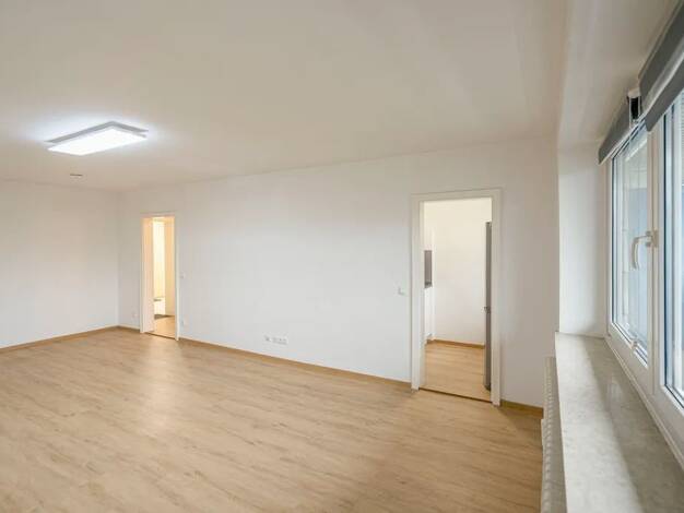 Wohnung zur Miete 459 € 1 Zimmer 37 m² 3. Geschoss frei ab 01.12.2026 Robert-Koch-Straße 100 Burghausen Burghausen 84489