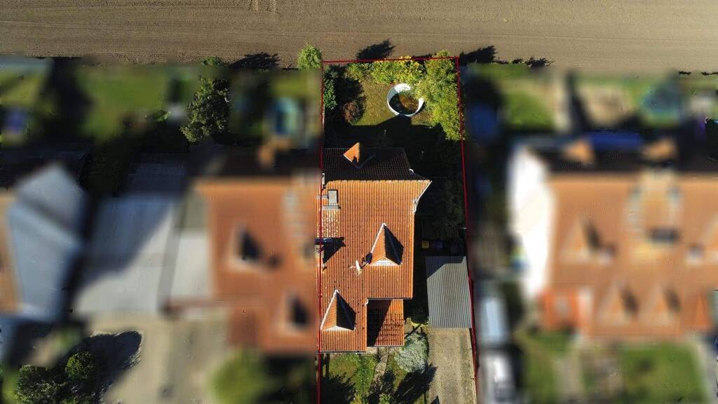 Doppelhaushälfte zum Kauf provisionsfrei 195.000 € 5 Zimmer 132 m² 336 m² Grundstück Heeren Stendal 39576