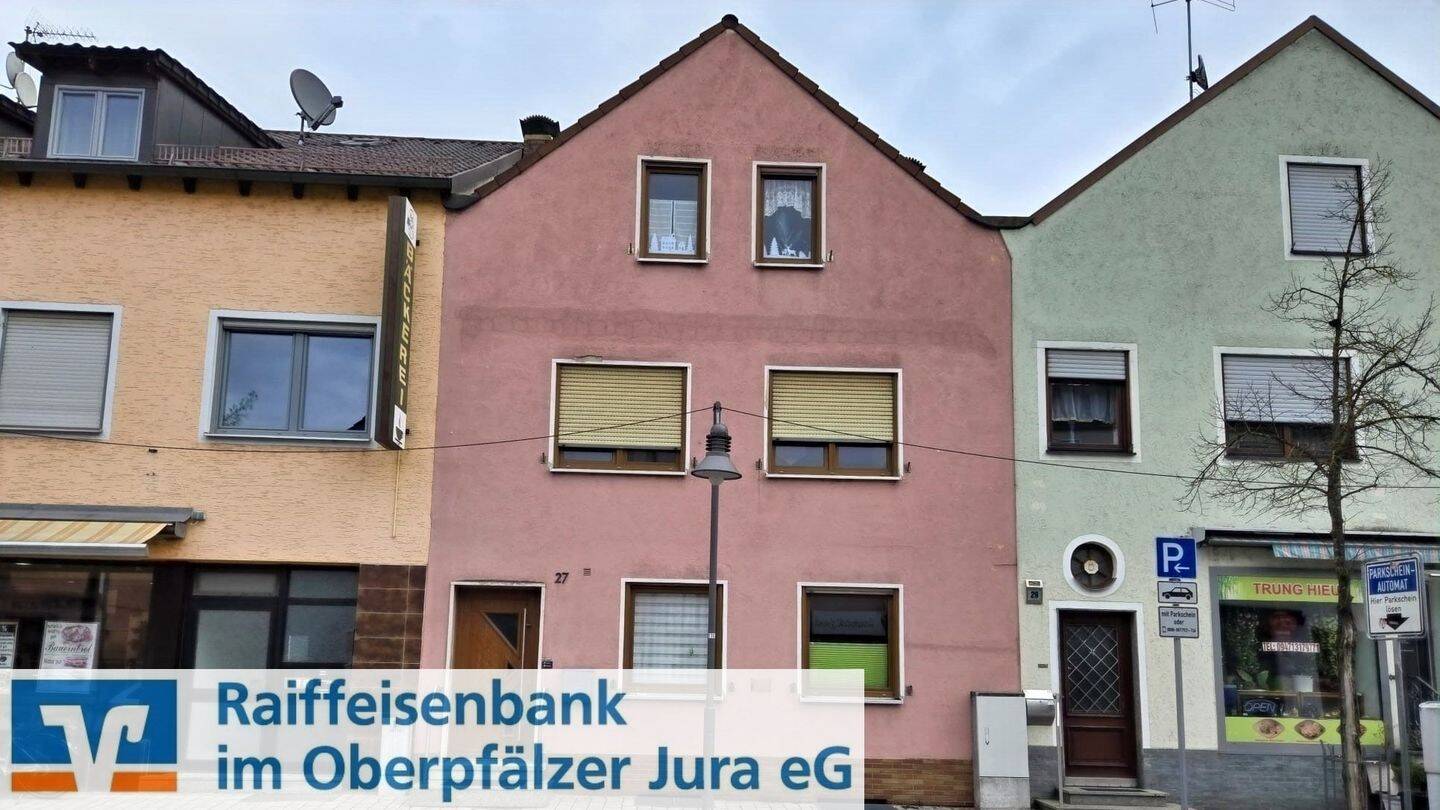 Immobilie in Burglengenfeld - Gefragte Immobilie in ruhiger Altstadtlage mit Burgblick - Ideal für Investoren oder Familie mit Platzbedarf - Bild 1