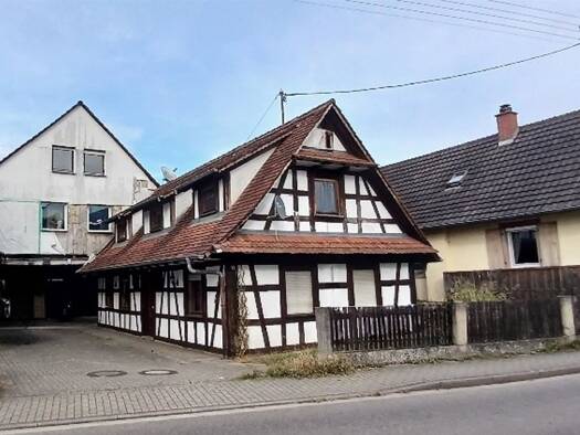 Mehrfamilienhaus zum Kauf 295.000 € 13 Zimmer 366 m² 836 m² Grundstück frei ab sofort Ichenheim Neuried 77743