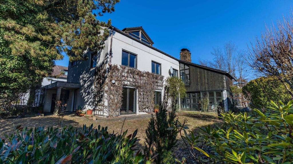 Schluss mit Platzmangel: 264 m² Freiheit mit Wintergarten & Travertin-Böden