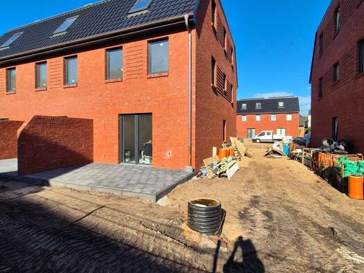 Reihenendhaus zur Miete - Erstbezug 2.660 € 5 Zimmer 136 m² 179 m² Grundstück frei ab sofort Garstedt Norderstedt 22846