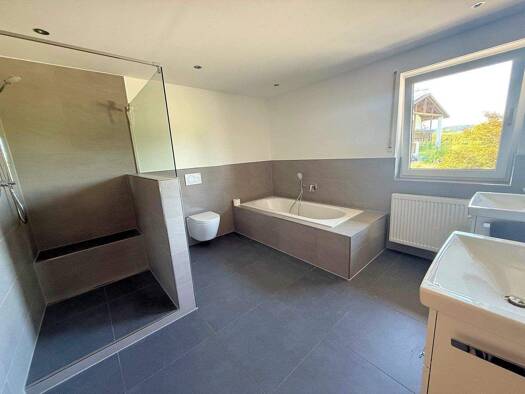 Reihenhaus zur Miete 2.200 € 6 Zimmer 204 m² 270 m² Grundstück frei ab 15.08.2026 Feldolling Feldkirchen-Westerham 83620