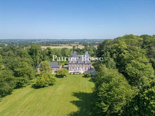Schloss zum Kauf 3.350.000 € 19 Zimmer 960 m² 251.077 m² Grundstück Combourg 35270