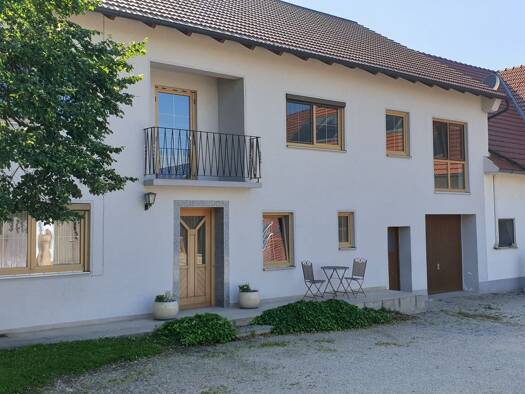 Einfamilienhaus zur Miete 1.200 € 6 Zimmer 240 m² 600 m² Grundstück frei ab sofort Schaltdorf Rottenburg a. d. Laaber 84056