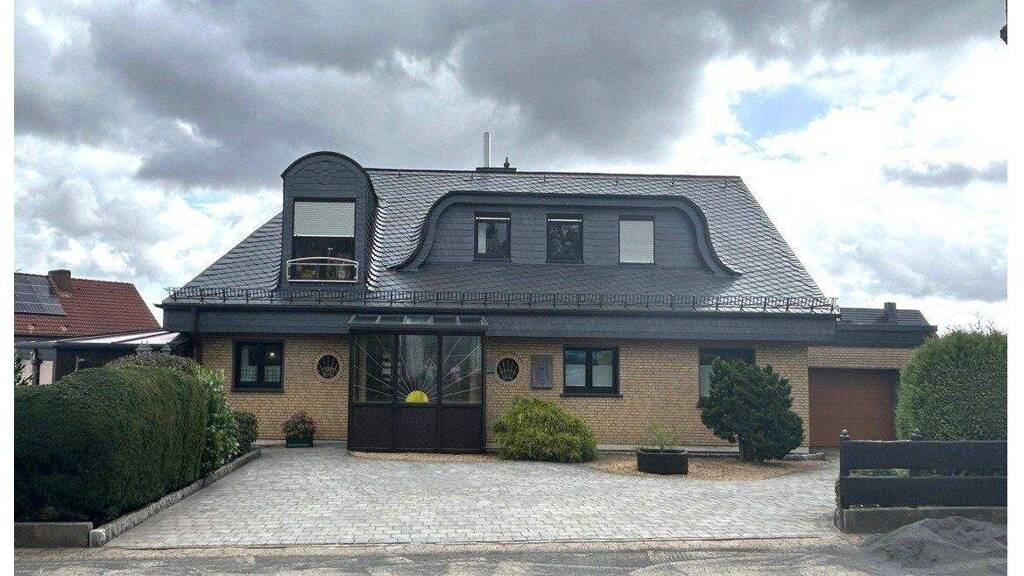 Mehrfamilienhaus zum Kauf 675.000 € 8 Zimmer 296 m² 1.482 m² Grundstück Mayen 56729