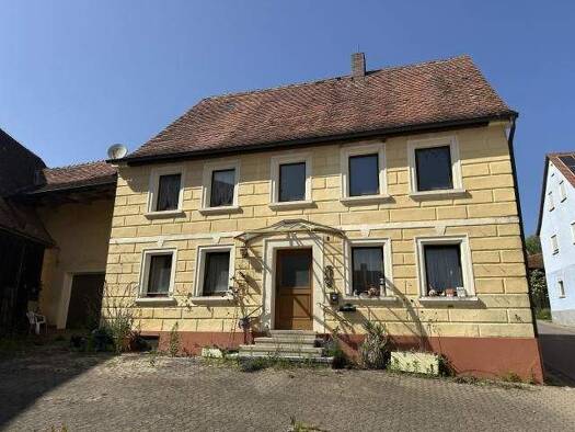 Bauernhaus zum Kauf 515 m² 895 m² Grundstück frei ab sofort Borsbach Flachslanden 91604