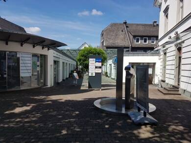 Laden zur Miete provisionsfrei 2 Zimmer 48 m² Verkaufsfläche Weststr. 2 Schmallenberg Schmallenberg 57392