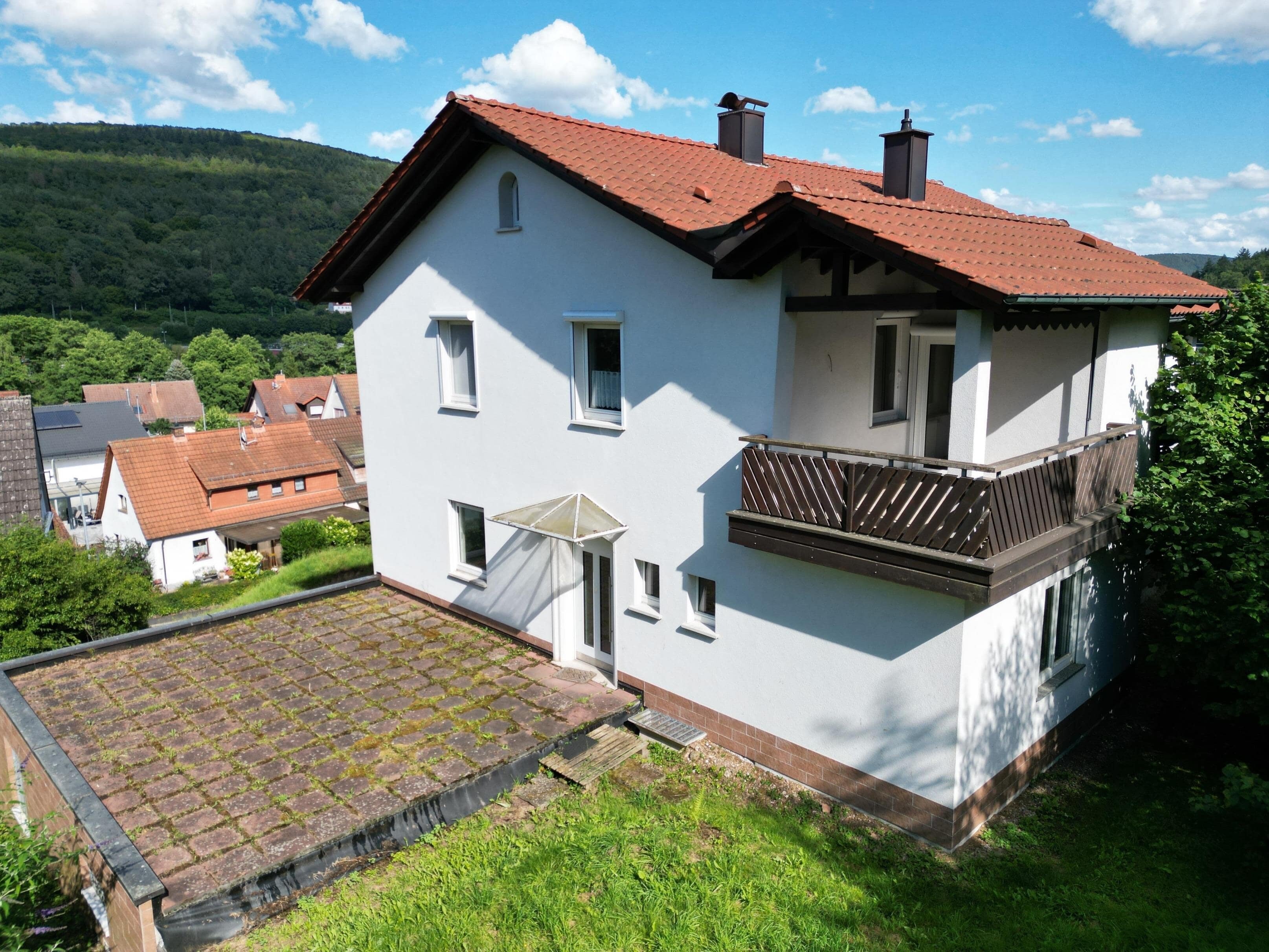 Mehrfamilienhaus zum Kauf 270.000 € 8 Zimmer 180 m²<br/>Wohnfläche 1.232 m²<br/>Grundstück Partenstein 97846