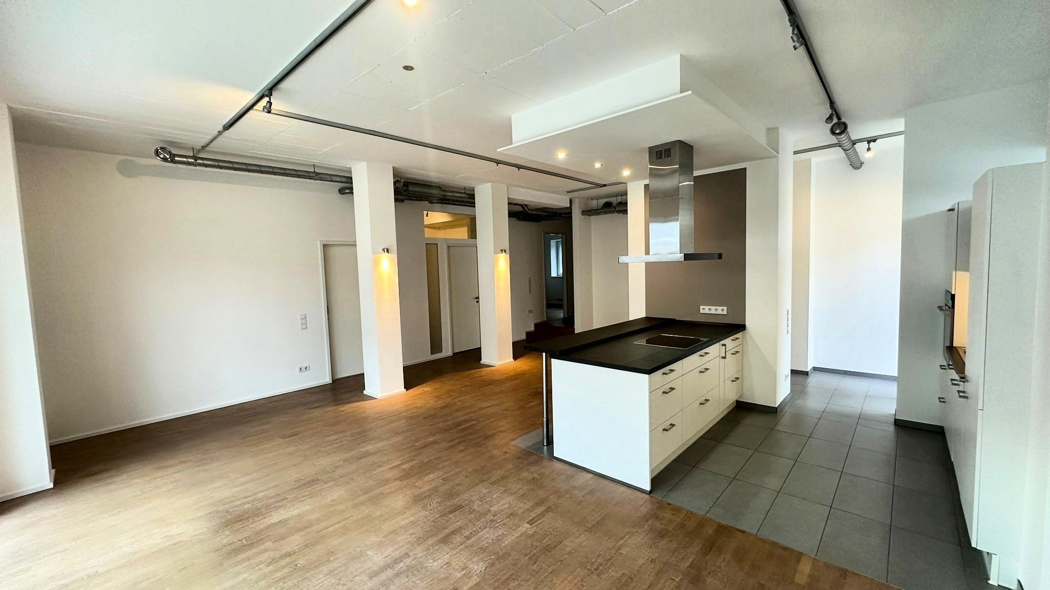 Loft zur Miete 1.560 € 4 Zimmer 121 m²<br/>Wohnfläche EG<br/>Geschoss ab sofort<br/>Verfügbarkeit Märzenweg 22 Weiherhof Zirndorf 90513