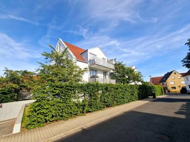 Wohnung zur Miete 1.400 € 4 Zimmer 135 m² Dachgeschoss, 2. Geschoss frei ab 01.07.2025 Im Pfefflersgarten 2 Kalchreuth Kalchreuth 90562
