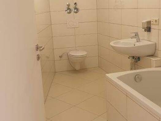 Wohnung zur Miete 690 € 2 Zimmer 70 m² UG frei ab sofort Seckenheim Mannheim 68239