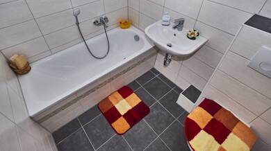 Wohnung zur Miete 542 € 4 Zimmer 90,3 m² 3. Geschoss Karl-Liebknecht-Ring 2 Hohenmölsen Hohenmölsen 06679