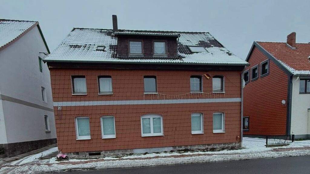 Mehrfamilienhaus zum Kauf 218.000 € 15 Zimmer 362,6 m² 750 m² Grundstück frei ab sofort Ohr Emmerthal 31860