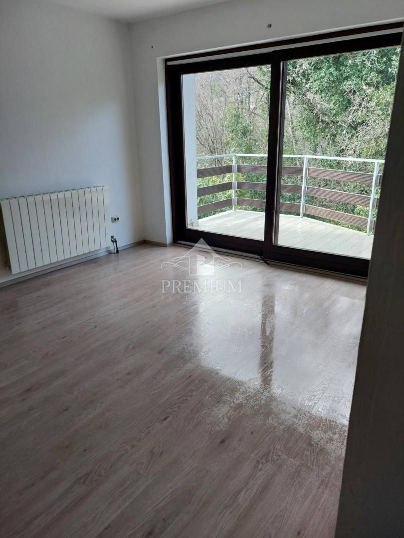 Wohnung zum Kauf 180.000 € 3 Zimmer 71 m²<br/>Wohnfläche 1.<br/>Geschoss Pobri