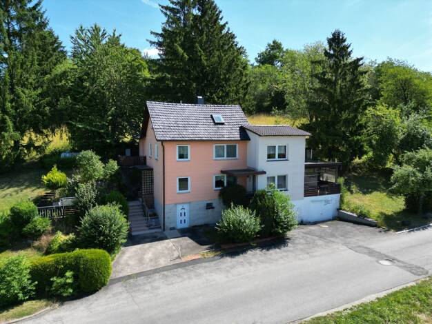 Haus zum Kauf 195.000 € 8 Zimmer 180 m² 3.358 m² Grundstück Rögen Coburg 96450