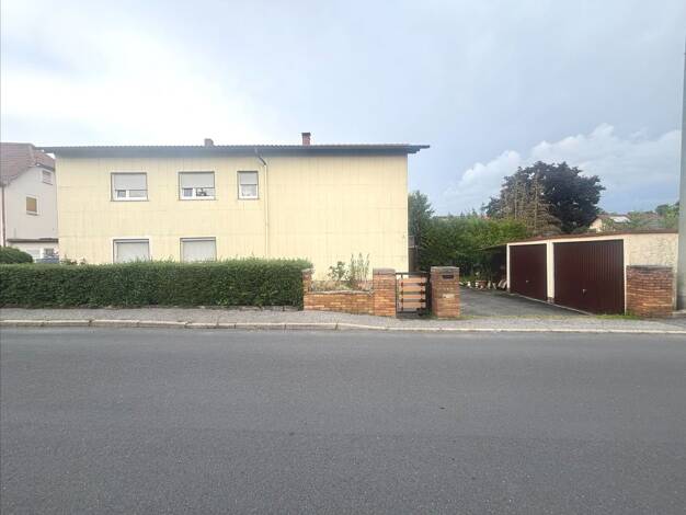 Mehrfamilienhaus zum Kauf 160.000 € 9 Zimmer 200 m² 828 m² Grundstück Wildenheid Neustadt b.Coburg 96465