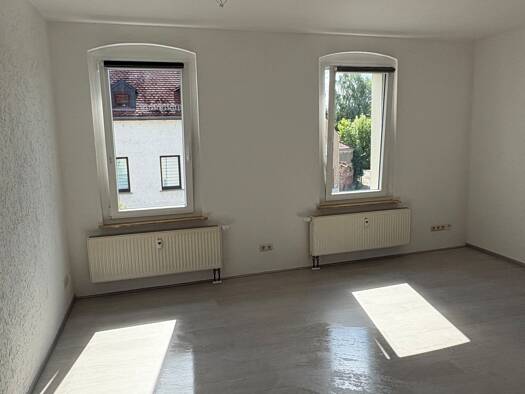 Wohnung zur Miete 350 € 1 Zimmer 48 m² Geschoss 1/2 frei ab sofort Schmölln 04626