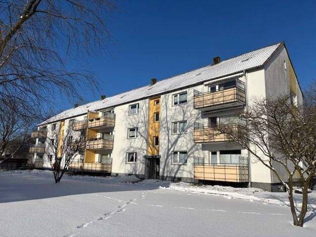 Wohnung zur Miete 700 € 3,5 Zimmer 82 m² frei ab 01.05.2026 Marrensdamm 26 Mürwik Flensburg / Mürwik 24944