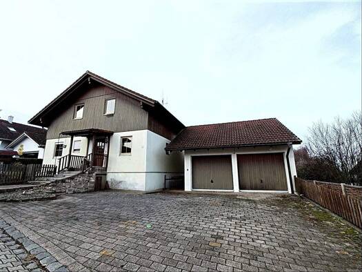 Einfamilienhaus zum Kauf 395.000 € 7,5 Zimmer 130 m² 798 m² Grundstück Falkenberg 84326