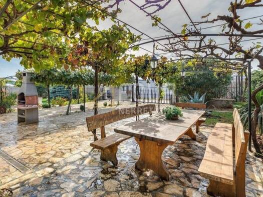 Haus zum Kauf 725.000 € 6 Zimmer 226 m² Kastanjer, Pula Pula