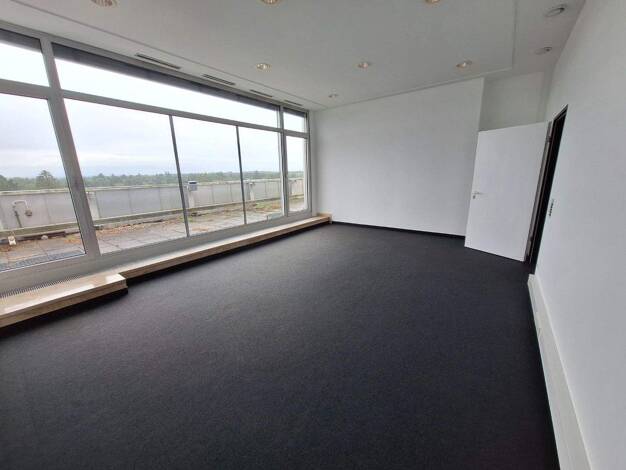 Bürofläche zur Miete provisionsfrei 5.318 € 590 m² Bürofläche Brunhamstraße Aubing-Lochhausen-Langwied München 81249